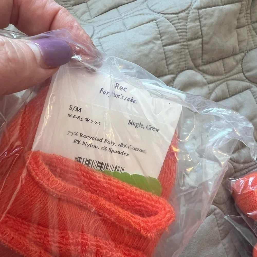 Outdoor Voices Comfort Sock NWT Clementine size S/M